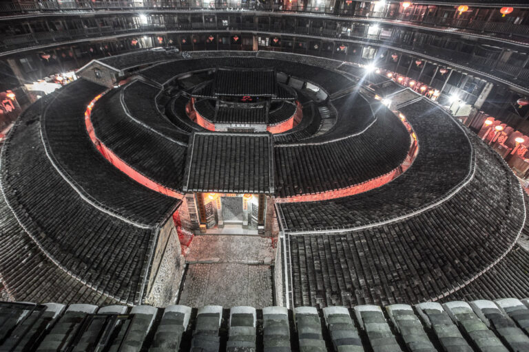 Wang Jinqin - 4永定承启楼-佳能5d3-光圈5.6-感光度1250-焦距16-2016.11.18